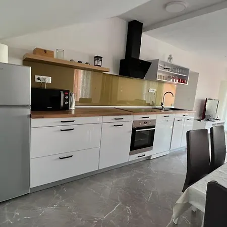 Marica 布罗达里卡