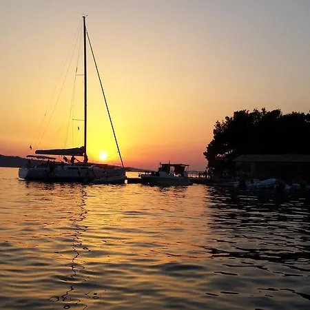 Marica Brodarica (Sibenik-Knin)